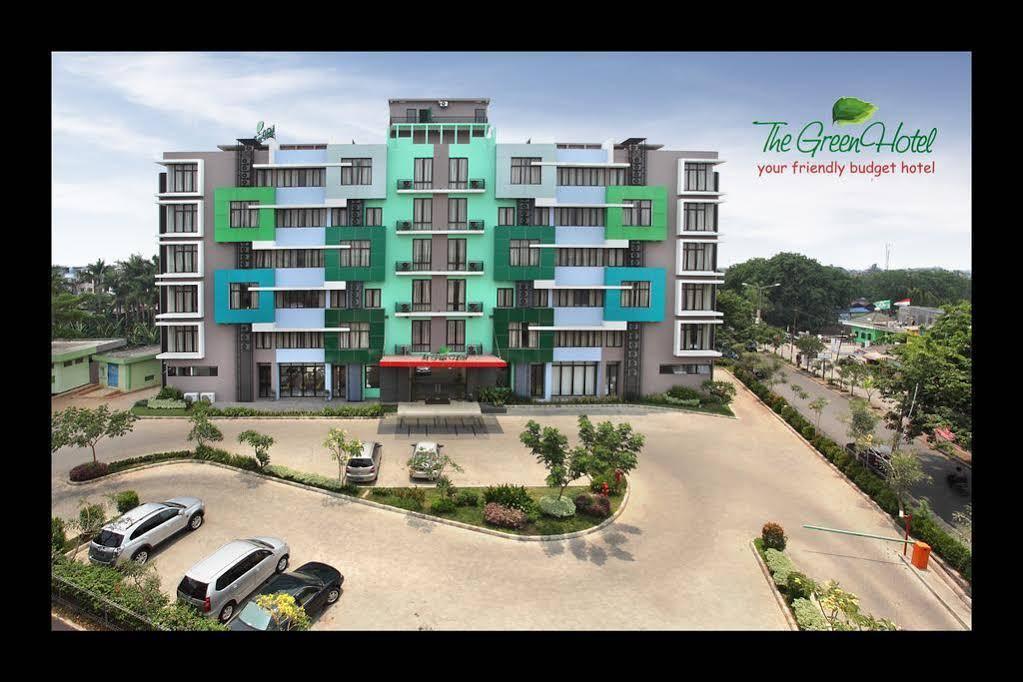 Sans Hotel Green Bekasi By Reddoorz Экстерьер фото